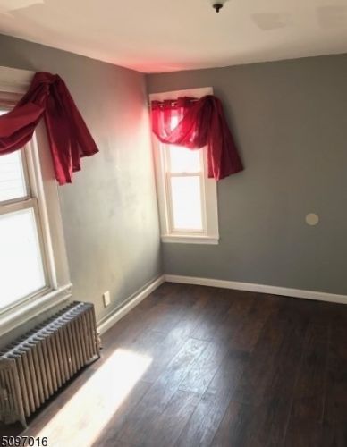 5 Joyce St, Town Center NJ 07052-5221 exterior