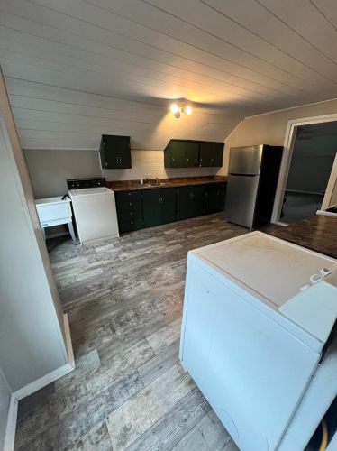 939 Baraga St, Grand Rapids MI 49503-1802 exterior