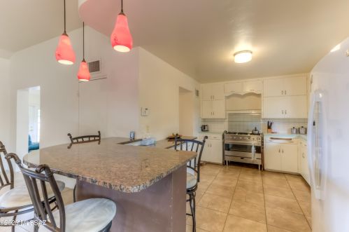 2130 Hampton St, Tucson AZ 85712-2312 exterior