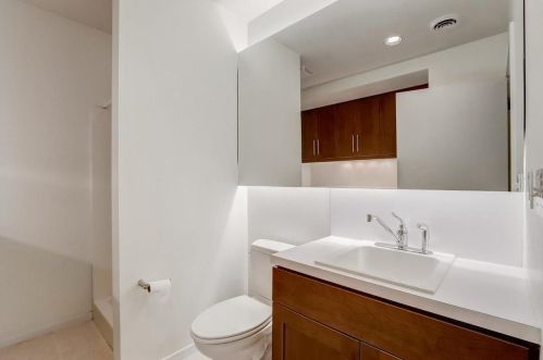 833 Reservoir Ave, Milwaukee WI 53212-3722 exterior