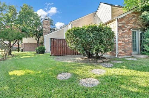 203 Cimarron Trl, Irving TX  75063-4532 exterior