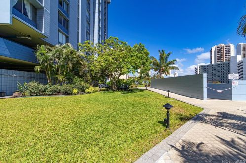 3045 Ala Napuaa Pl, Honolulu HI  96818-2792 exterior