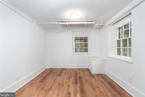 3524 Edmunds St, Washington DC 20007-1463 exterior