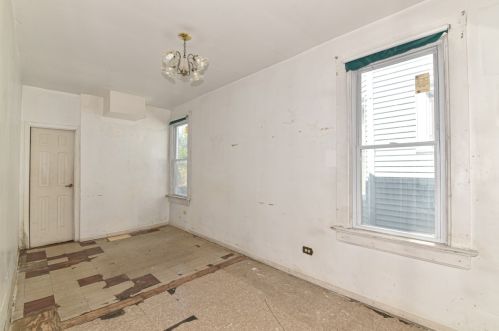 1109 18 St, Milwaukee WI 53233-1131 exterior