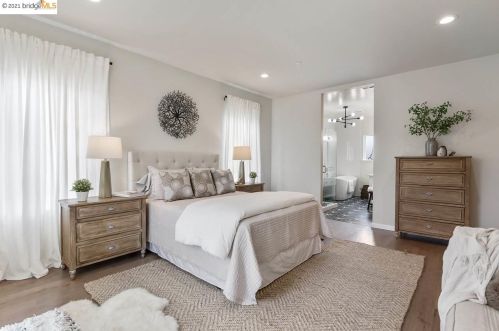 2325 8 St, Berkeley CA 94710-2311 exterior