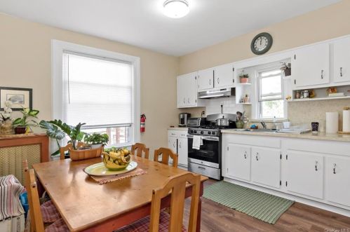 111 Rich Ave, Mount Vernon NY 10550-1510 exterior