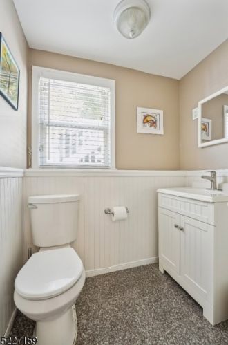 69 Sutton Dr, Berkeley Heights NJ 07922-2513 exterior