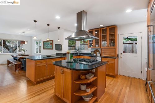 85 Hazel Rd, Berkeley CA 94705-2402 exterior