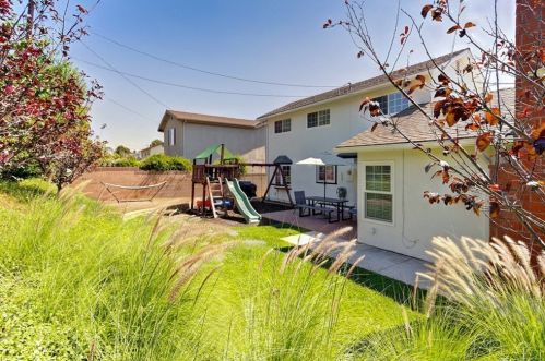 519 Candlewood St, Brea CA 92821-3619 exterior