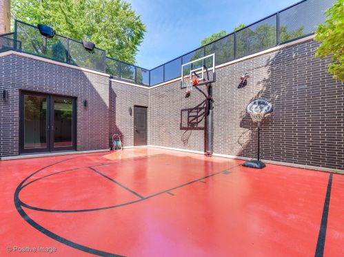 1857 Orch St, Chicago IL 60614-5109 exterior