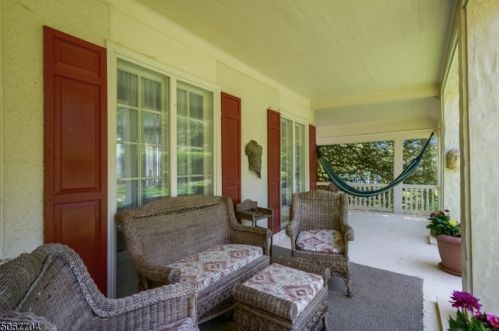 41 Winding Way, Town Center, NJ 07052-3820