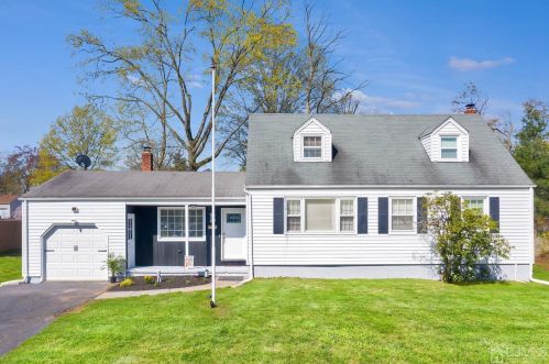 42 Montgomery St, Piscataway, NJ 08854-2538