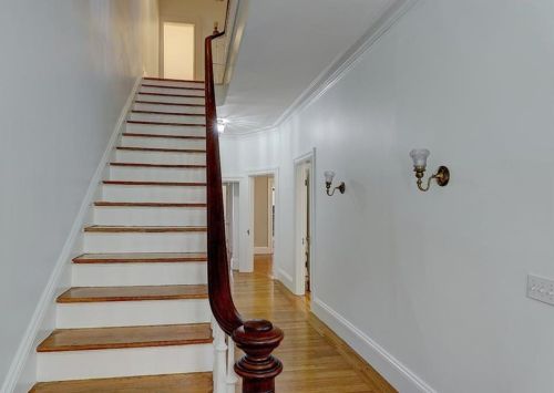 52 Barnes St, Providence, RI 02906-1502