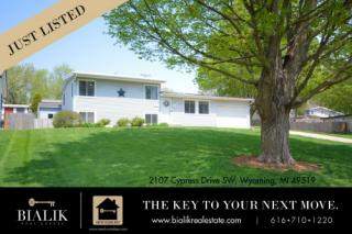 2107 Cypress St, Wyoming, MI