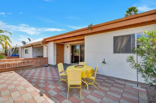 30 Calle Del Chancero, Green Valley AZ 85614-3028 exterior