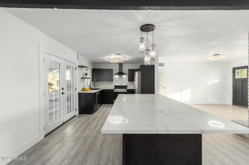 734 Carter Rd, Phoenix AZ  85042-5530 exterior