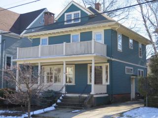 355 Lloyd Ave, Providence, RI 02906-4208