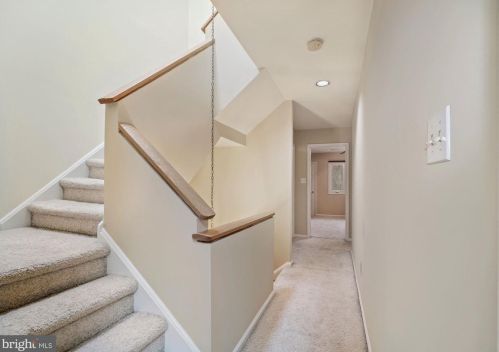 216 Northbrook Dr, Media PA 19063-5124 exterior