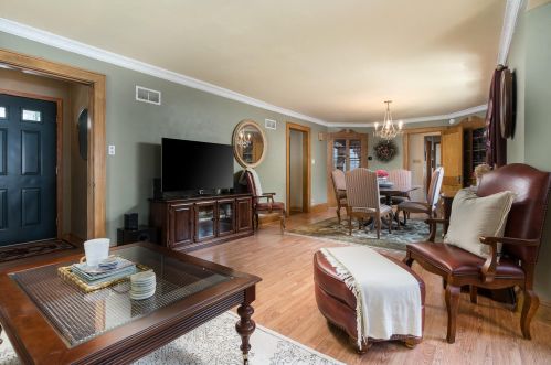 6617 Powell Pl, Milwaukee WI 53213-2980 exterior