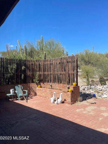 5040 Camino Esplendora, Tucson AZ 85718-4508 exterior