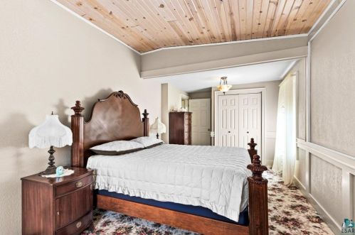 1037 84 Ave, Duluth MN 55808-1404 exterior