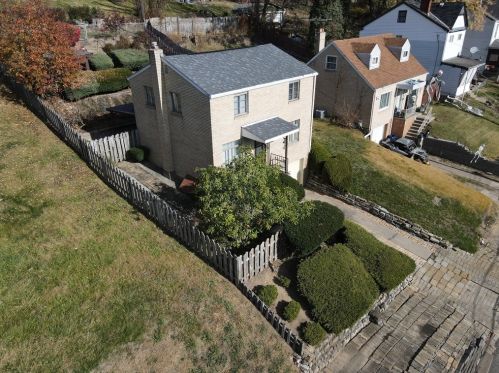 225 Alries St, Pittsburgh, PA 15210-3768