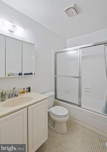 2014 Dundee Rd, Rockville MD exterior