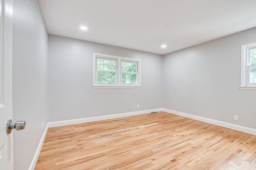 53 Fairmount Ave, Edison NJ  08820-2032 exterior