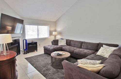 502 Cedar Chase Cir, Atlanta GA  30324-4290 exterior