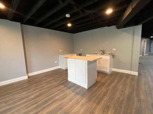 7545 Yates Blvd, Chicago, IL 60649-3317