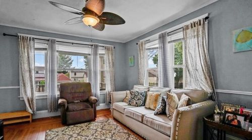 225 Wadsworth St, Providence RI 02909-2316 exterior