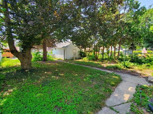 4139 Montreal St, Milwaukee WI 53216-1756 exterior