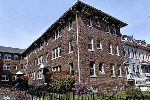 1725 Lanier Pl, Washington, DC 20009-2182