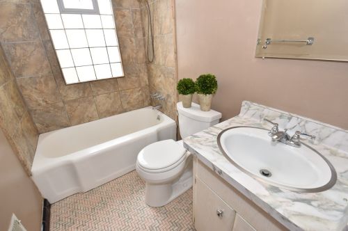 1946 84th St, Milwaukee WI 53227-1702 exterior