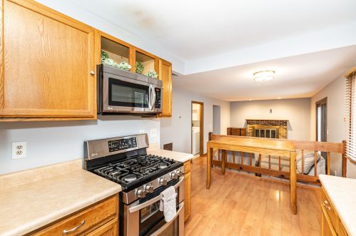 900 Bennington Dr, Bull Valley IL 60014-8875 exterior