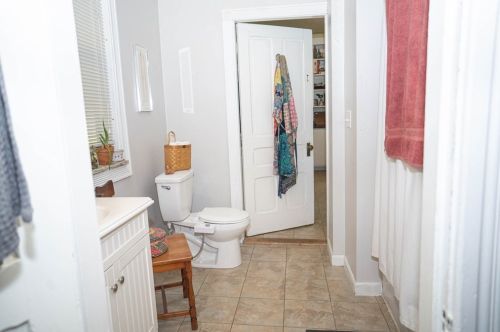 30 Uxbridge St, Worcester MA 01605-2512 exterior