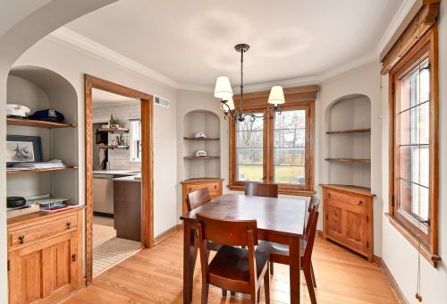 8465 Ravenswood Cir, Milwaukee WI 53226-4653 exterior