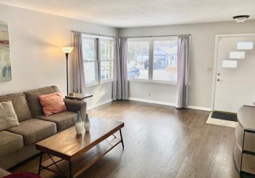 5747 Riv Frst Dr, Milwaukee WI 53209-4521 exterior