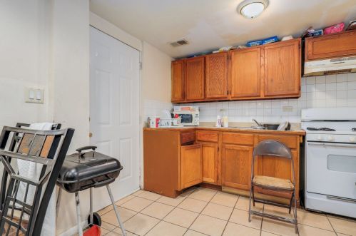 1302 Komensky Ave, Chicago IL 60623-1232 exterior