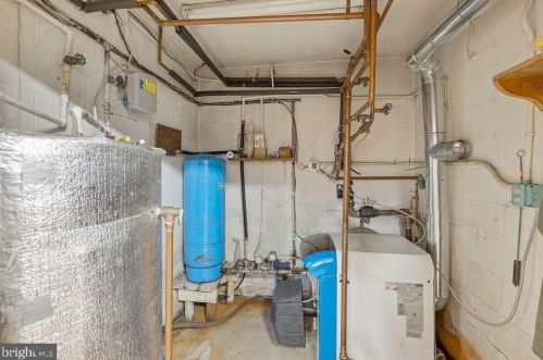 1900 Fish And Game Rd, Littlestown PA 17340-8808 exterior