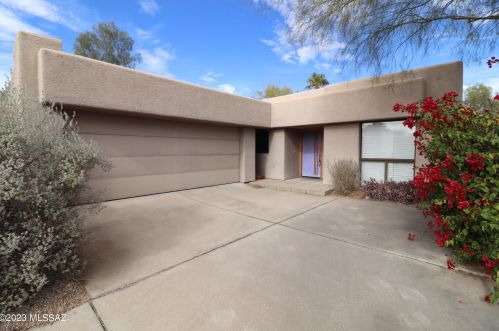 3677 Prince Village Pl, Tucson AZ  85719-2028 exterior