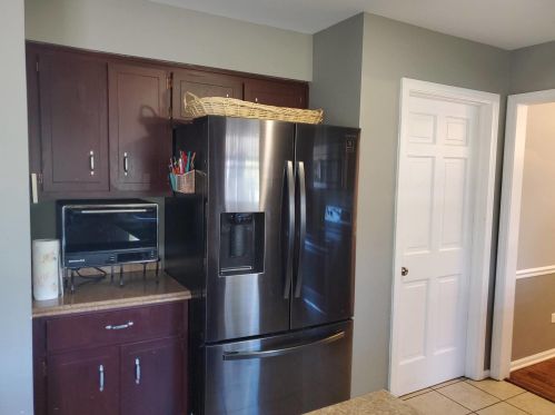 2055 Chestnut St, Waukegan IL 60085-3806 exterior