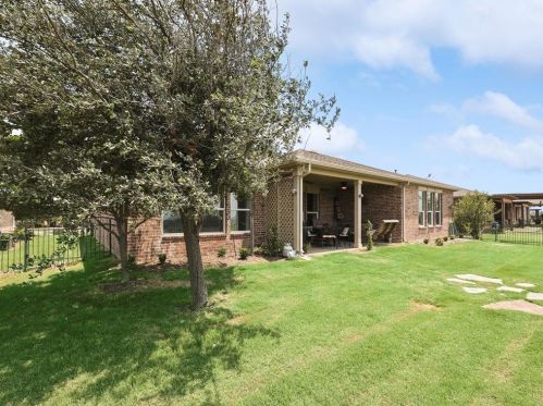 1669 Hbr Spg Dr, Frisco TX 75034-3333 exterior