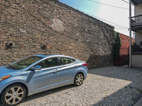 3054 Kedzie Ave, Chicago IL 60618-6907 exterior