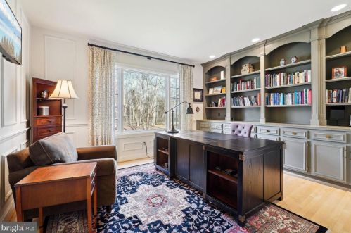 11409 Palatine Dr, Rockville MD  20854-1453 exterior