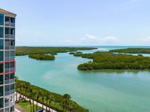 445 Dockside Dr, Naples FL 34110-3601 exterior