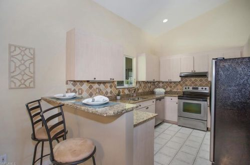 2781 8 Ave, Naples FL 34120-4993 exterior