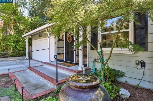 81 Byron Dr, Concord CA 94523-4102 exterior