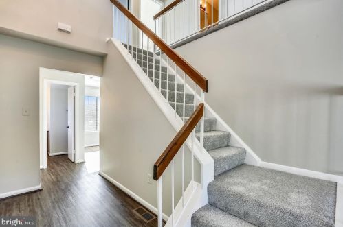 7834 Muirfield Ct, Rockville MD  20854-4077 exterior