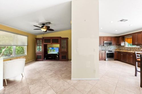 2940 8 Ave, Naples FL 34120-4920 exterior